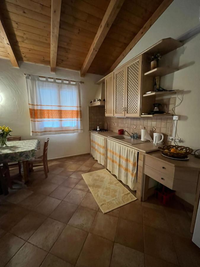 Vila Casa Nel Borgo Di San Pantaleo Exteriér fotografie