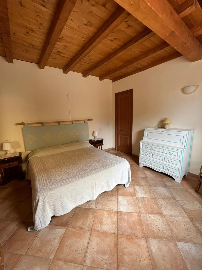 Vila Casa Nel Borgo Di San Pantaleo Exteriér fotografie